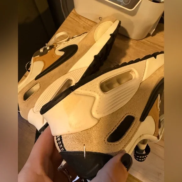 Nike Air Max 90 Futura Women's Sneakers Size 10 Like New - Picture 4 of 8